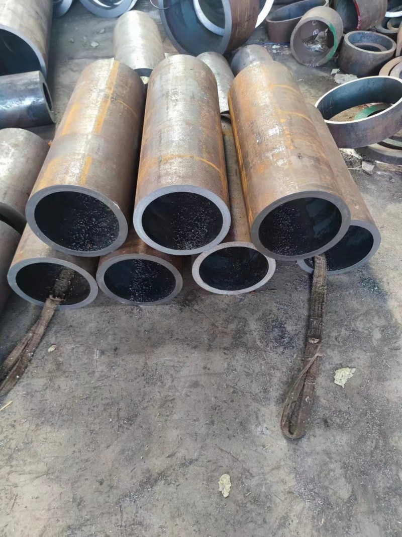红安红安红安12Cr1MovG无缝钢管切割